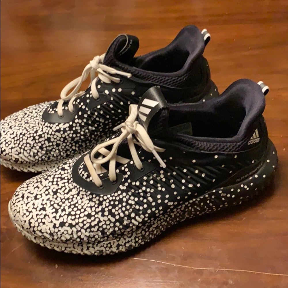 Speckled black and white adidas size 9